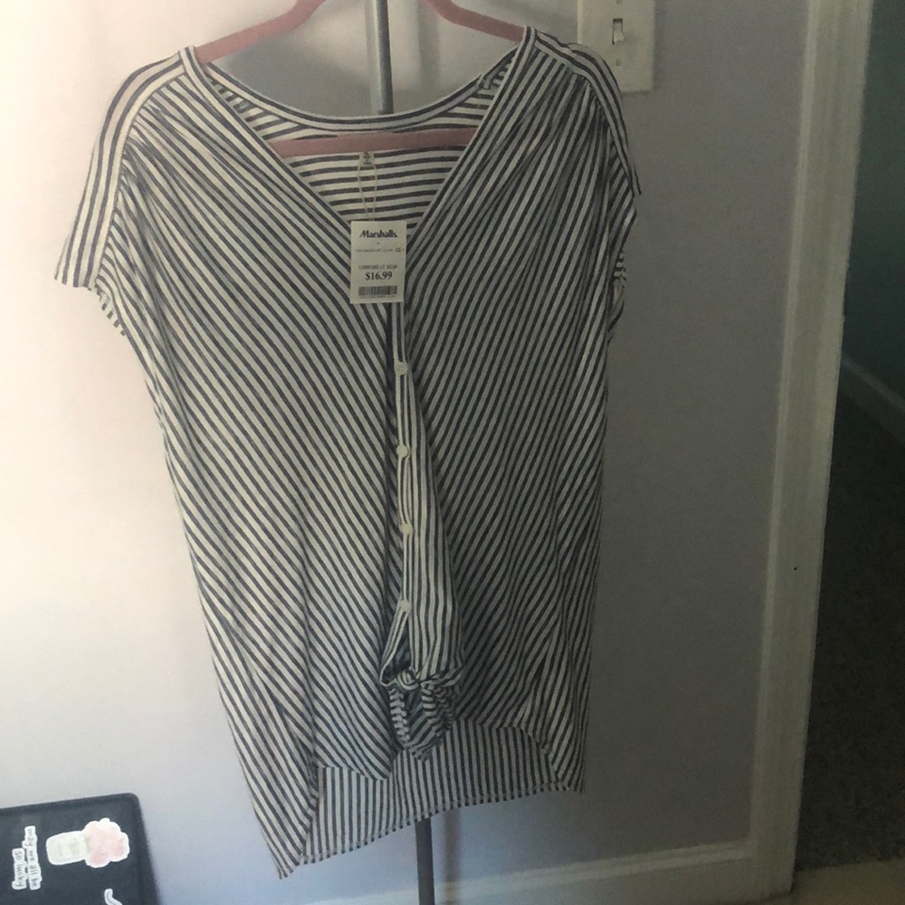 Tie front t shirt